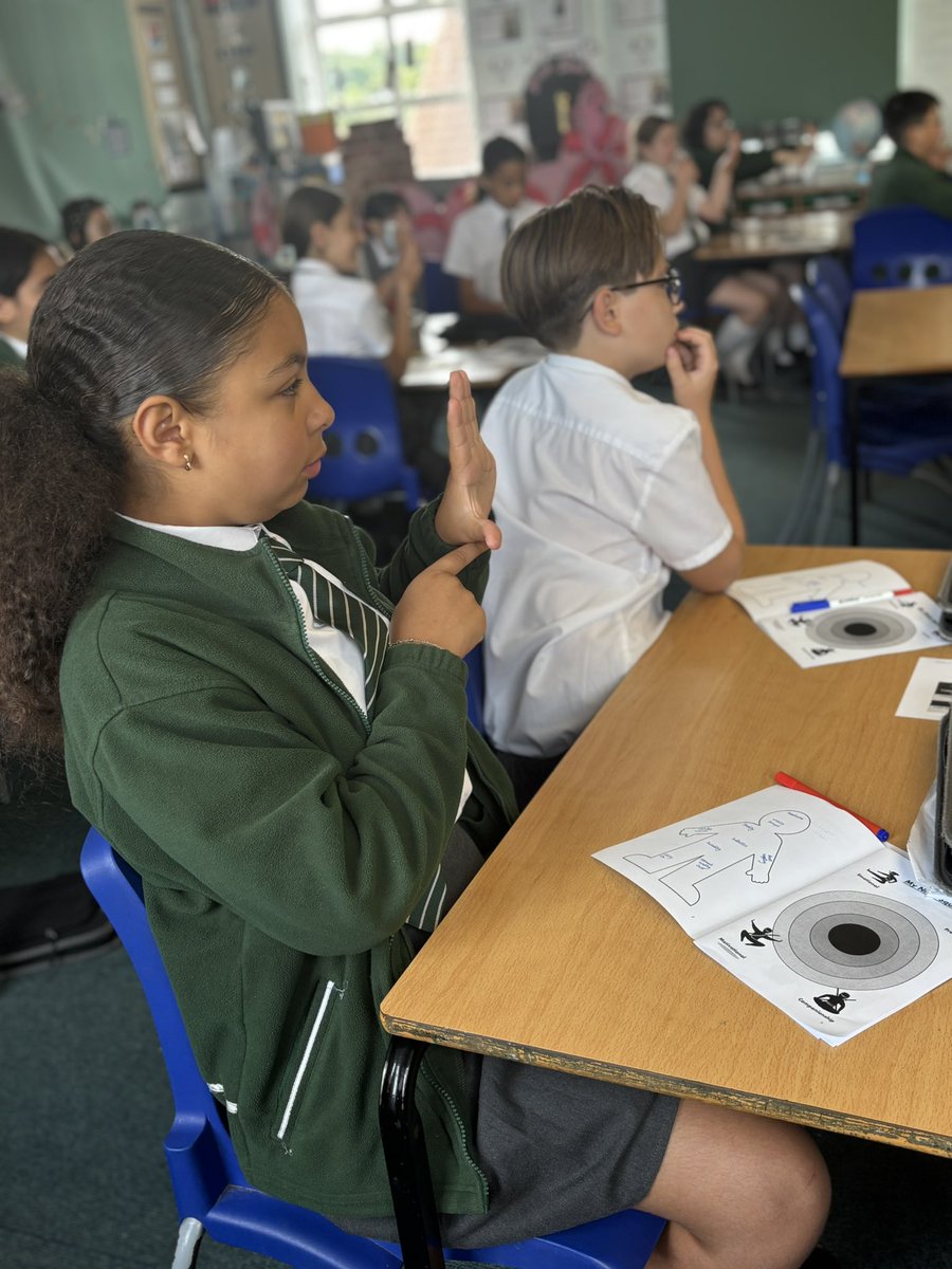 ManorParkSchSM1's tweet photo. Year 6 have enjoyed learning techniques to calm themselves down when feeling worried as part of the Worry Ninja Workshops #MPPAPSHE #WeareLEO https://t.co/qdwCOQqiBk