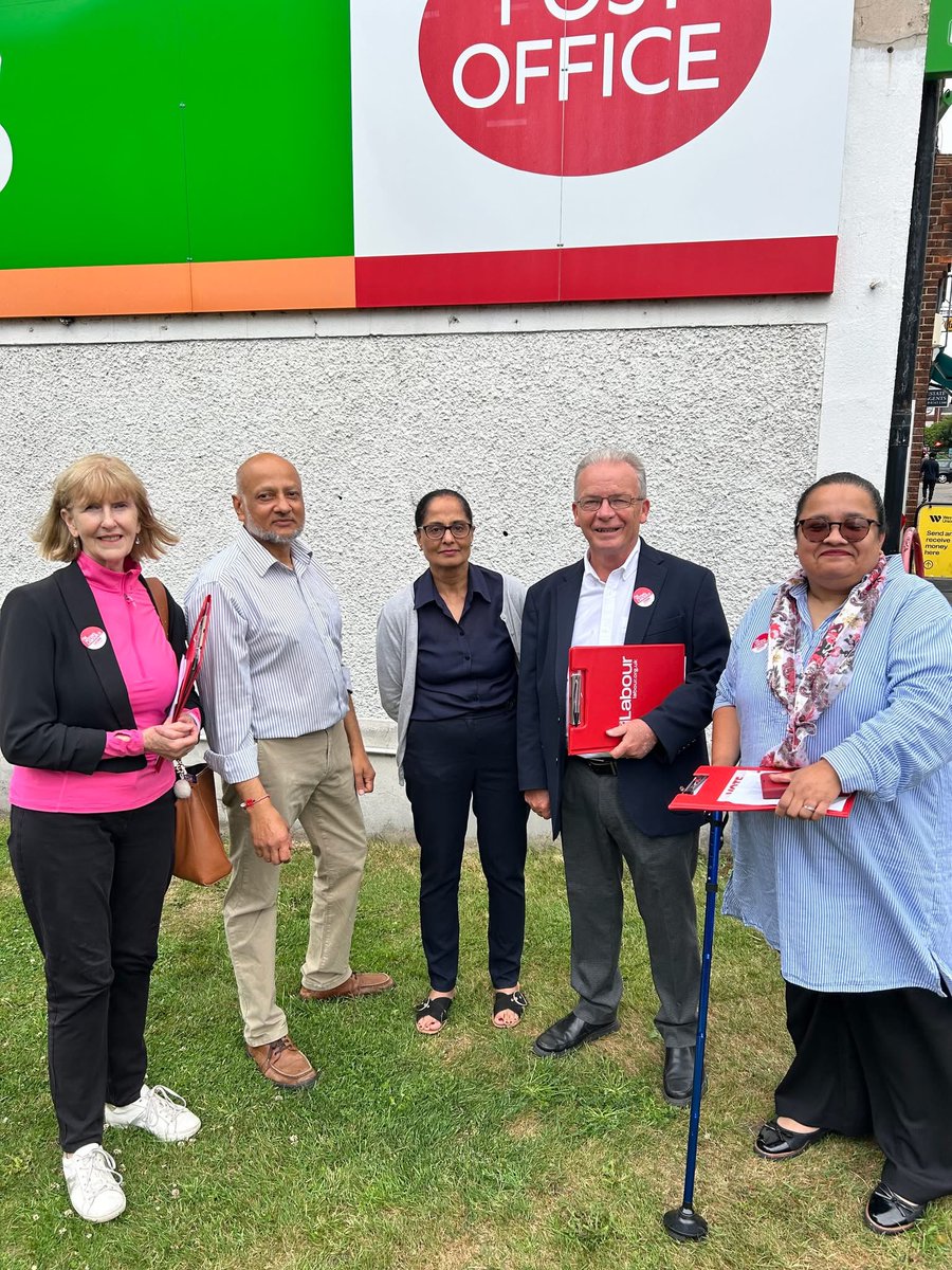 🎉MORDEN POST OFFICE SAVED FROM CLOSURE🎉

Thanks to an outpouring of local support, and the work of local Labour Councillors, the planning application that sought to convert Morden Post Office into flats has been rejected! 

👇More on our website here:
wimbledonlabour.org.uk/news/community…
