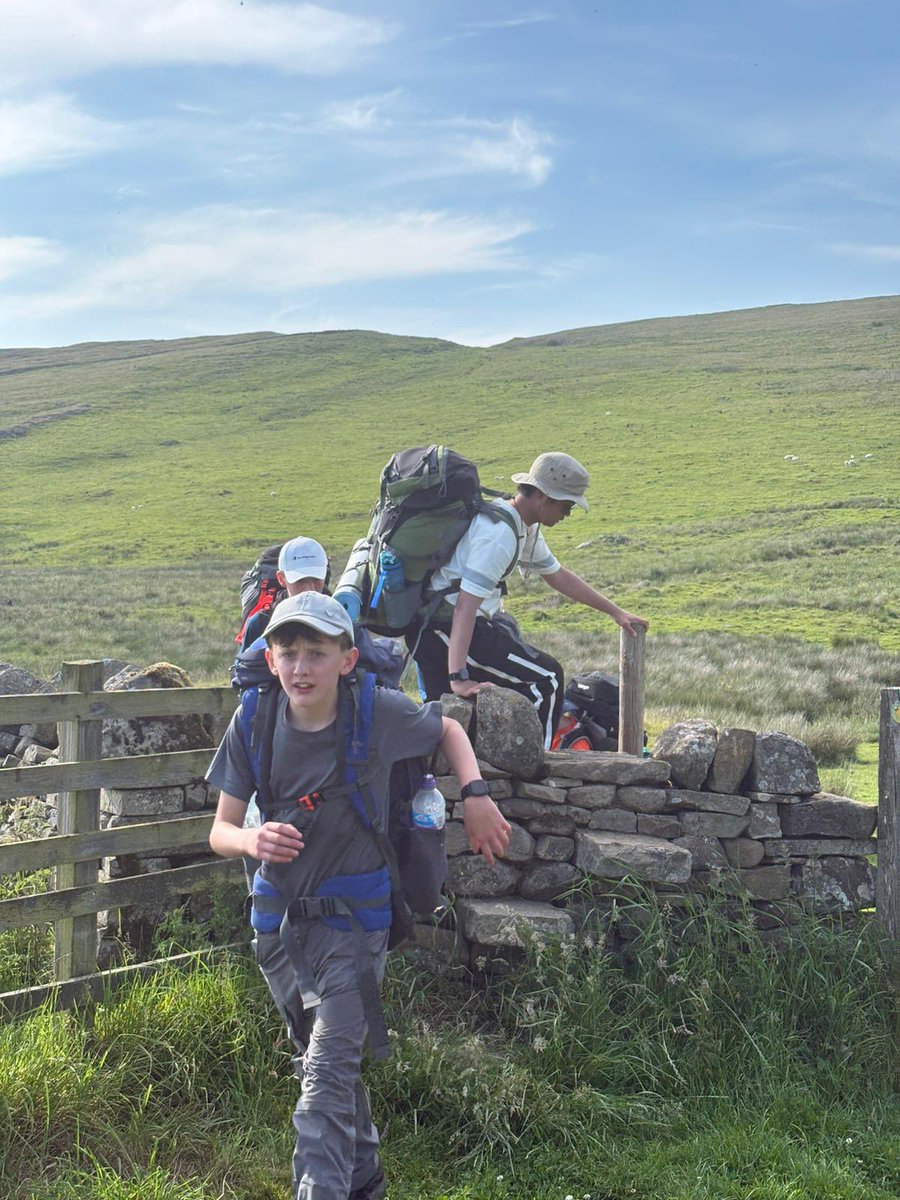 StCuthbertsCC's tweet photo. @StCuthbertsHigh @SJADofE 
Day 1/2 of the bronze assesed expedition for the year 9 bronze DofE participants. Some challenges in the heat but overall great day!  ⛰️🏕️🧭 
#StCuthbertsFormingGreatMen
#MenOfCompetence
#MenOfCommitment
#CenturionSteps https://t.co/QM74RSl9eS