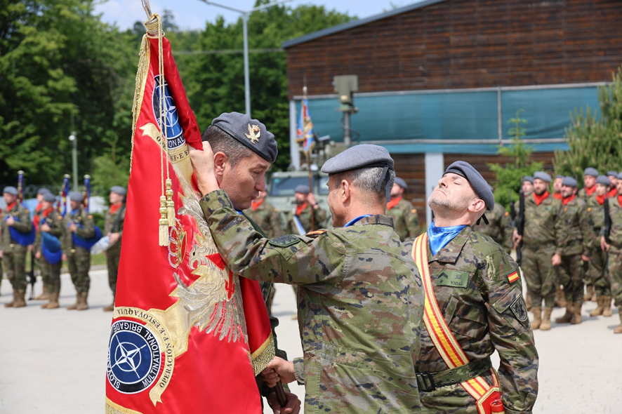 Transferencia de autoridad en la Brigada Task Force Multinacional de la OTAN en Eslovaquia <a href="/NATOTFSlovakia/">NATO Multinational Brigade Task Force Slovakia</a>, liderada por España. El coronel Ángel José Espiga Gómez asume el mando en un acto que ha contado con la presencia del ministro de Defensa de Eslovaquia. España renueva su