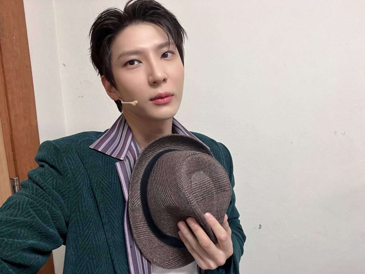 OfficialJTW_LEO's tweet image. [📸PHOTO]

뮤지컬 ‘멤피스’ 첫 공연 완료✨
택휴이가 들려주는 영혼의 음악🎙️
끝까지 즐겨주세요 하카두❕

#정택운 #JUNGTAEKWOON
#레오 #LEO
#뮤지컬 #멤피스 #휴이 #택휴이
