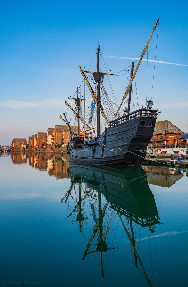 Gm all! ☕️😊

Captured this photo of The Nao Victoria Replica in Eastbourne Harbour this morning! 📸

A replica of the first ship which sailed around the world! 🌎

Have a fantastic day! 💫