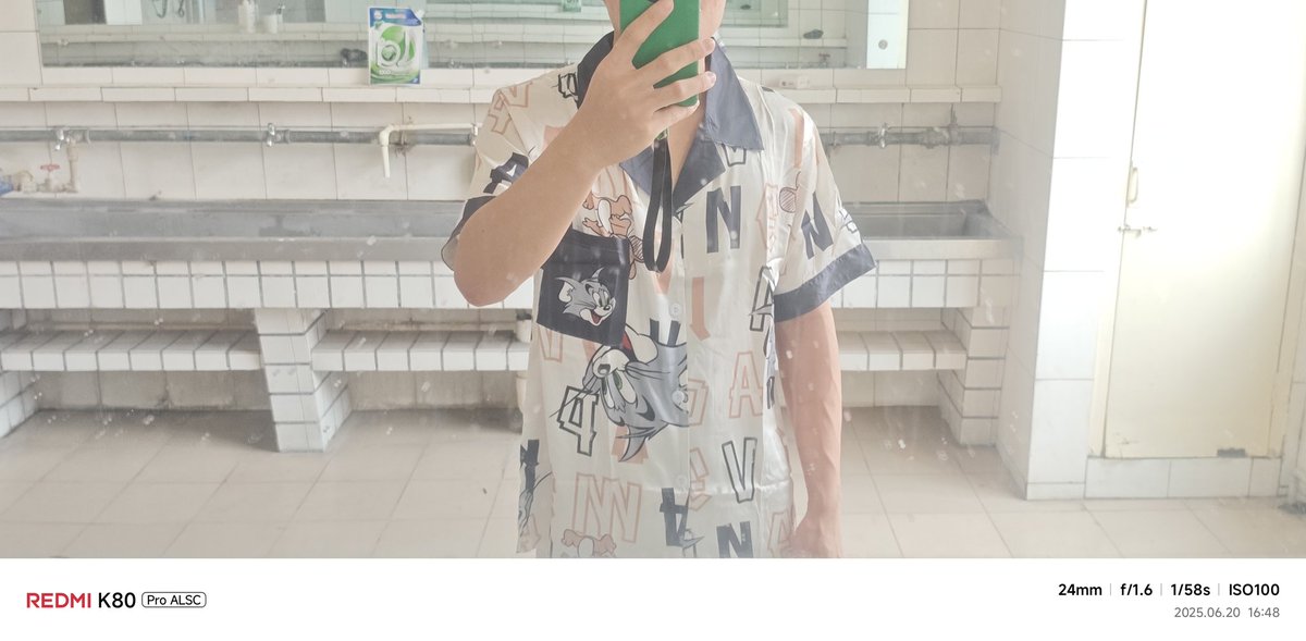 嘿嘿，新买的睡衣到啦，好看吗哥哥~