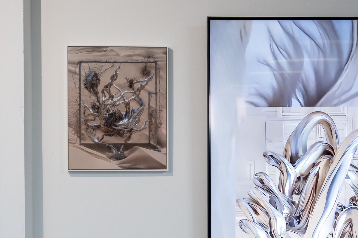 Sougwen Chung - <a href="/sougwen/">sougwen 愫君</a> 
BODY MACHINE (MERIDIANS) - Desert Biome, 2025
Generative artworks, accompanied by movement data and a matching unique signed print.

<a href="/artmetaofficial/">ArtMeta</a>