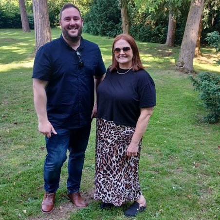 PfLChester's tweet image. What an amazing afternoon to be out and about with some of the Partnership Design team! We were at the Grosvenor's Eaton Estate yesterday to discuss plans for the Charity Garden Open Day we're hosting on August 24th. We're so grateful to them for the support they're giving us.