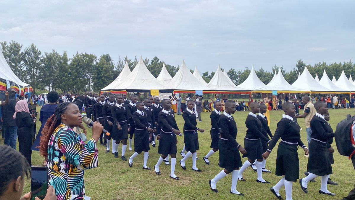 UNFPA Uganda (@unfpauganda) on Twitter photo Today, <a href="/UNFPAUganda/">UNFPA Uganda</a> joins <a href="/GovUganda/">Government of Uganda</a> & partners in Kiryandongo to mark #WorldRefugeeDay under the theme Solidarity & Inclusion through Local Solutions.
<a href="/UNFPA/">UNFPA</a> supports refugees especially women & girls with lifesaving #SRH & #GBV services as they rebuild their lives in safety. Today, <a href="/UNFPAUganda/">UNFPA Uganda</a> joins <a href="/GovUganda/">Government of Uganda</a> & partners in Kiryandongo to mark #WorldRefugeeDay under the theme Solidarity & Inclusion through Local Solutions.
<a href="/UNFPA/">UNFPA</a> supports refugees especially women & girls with lifesaving #SRH & #GBV services as they rebuild their lives in safety.