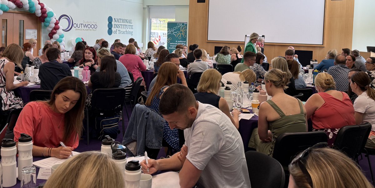 303329's tweet image. A fantastic start to our Maths Hub Summer Conference! Absolutely packed with our wonderful participants all here to celebrate maths and learn together from our fab speakers! @YHMathsHub @MathsHubs @Thorntonmaths01 @NCETM