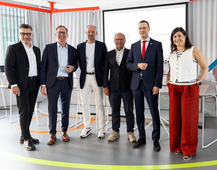 Bundesverband Taxi und Mietwagen e.V. (@bvtmev) on Twitter photo Michael Oppermann sprach gestern in einem Panel der größte ÖPNV-Messe der Welt, dem Gipfel des Internationalen Verbands für öffentliches Verkehrswesen (<a href="/UITPpress/">UITP Press Office</a> ), über die Zukunft des Taxis im öffentlichen Verkehr:
bundesverband.taxi/das-taxigewerb… Michael Oppermann sprach gestern in einem Panel der größte ÖPNV-Messe der Welt, dem Gipfel des Internationalen Verbands für öffentliches Verkehrswesen (<a href="/UITPpress/">UITP Press Office</a> ), über die Zukunft des Taxis im öffentlichen Verkehr:
bundesverband.taxi/das-taxigewerb…