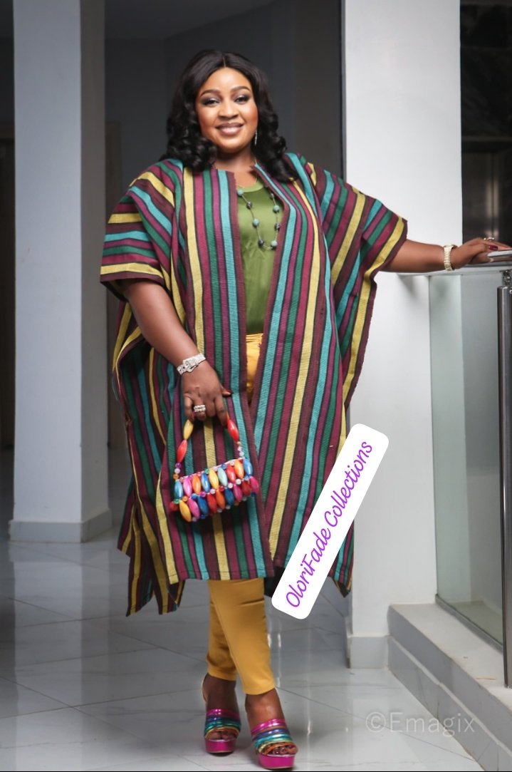 OloriFade1's tweet photo. OloriFade Collections Rtw vendor for VVIP likes of @EmiolaOlamidun @theefejohnson @YemieFash @i_am_loladee They slay our Aso oke jacket and kargo pants well 😘! You too can join the VVIP gang by ordering from us today 👍 
We deliver Nationwide 🚚 https://t.co/yhvZFPTlzt