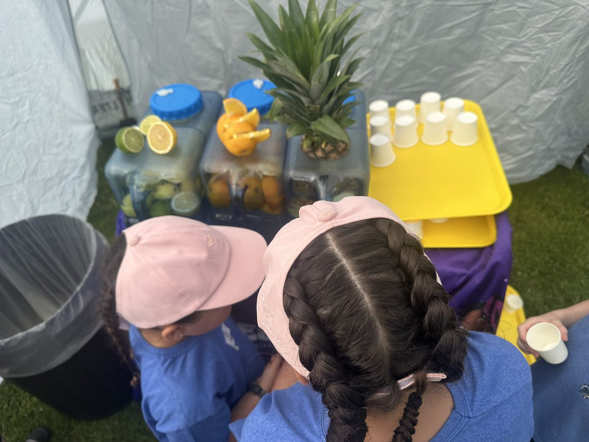 Keith83g's tweet photo. All set up and in full flow for another #hydrationstation for sports day with @SheffTaylorShaw we are @doreprimary today in the beautiful sunshine. Good luck to all pupils and parents competing today. https://t.co/SkKzl8CD6h