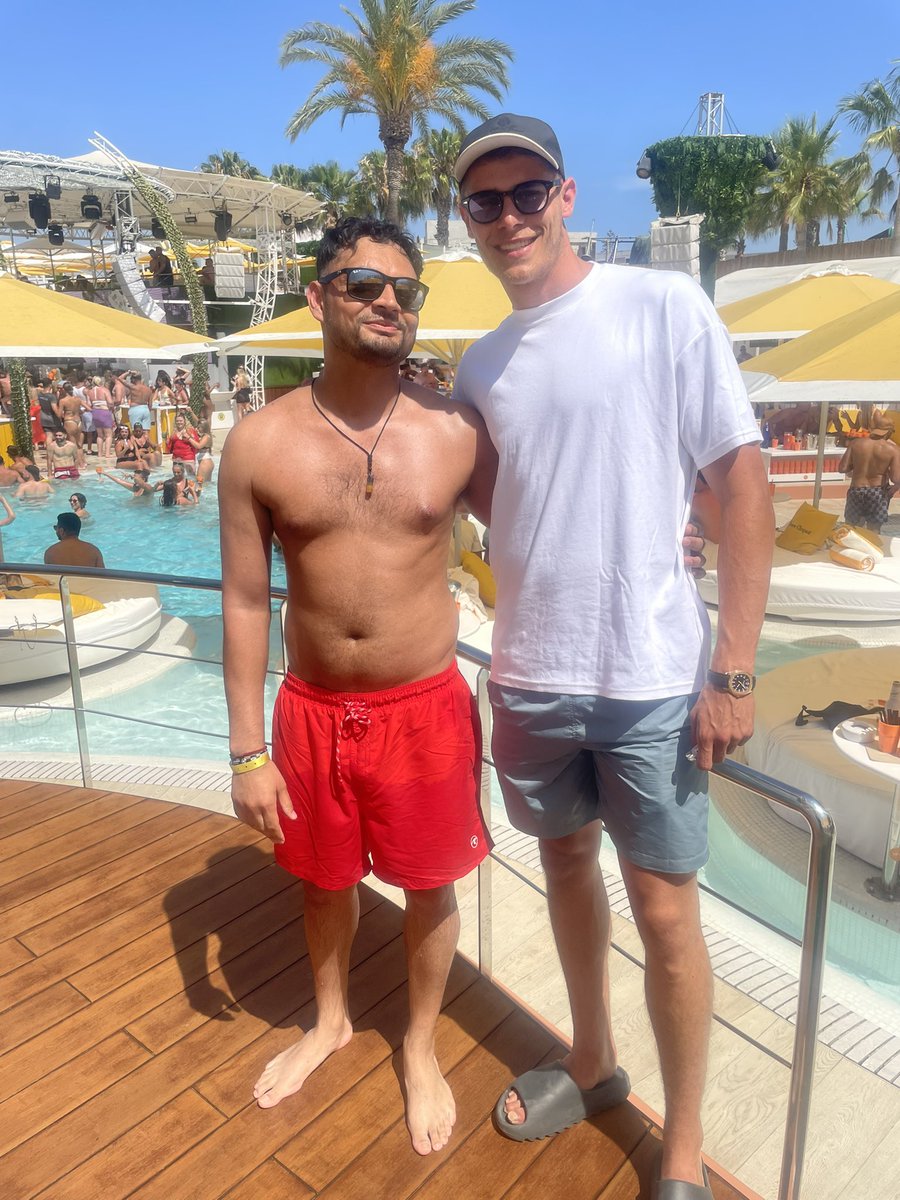 Met Micky van de Ven out in Ibiza yesterday. 

Sent his table some shots and thanked him for winning Europa for all the spurs fans. #thfc #coys