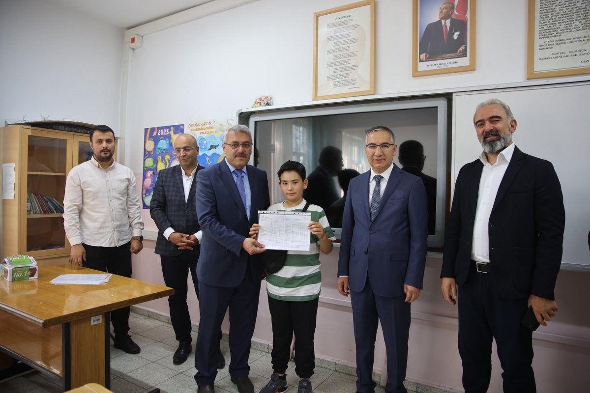 Saracalar İlkokulu ve Ortaokulunda karne heyecanı

Pursaklar Kaymakamı, Akyurt Kaymakam Vekili Üzeyir Aziz Özeren, Başkan Yardımcımız Nadi Tiryaki, İlçe Milli Eğitim Müdürü Kadir Çırakoğlu, şube müdürü, okul müdürü, muhtarımız ve aileler çocuklarımızın karne heyecanına ortak oldu