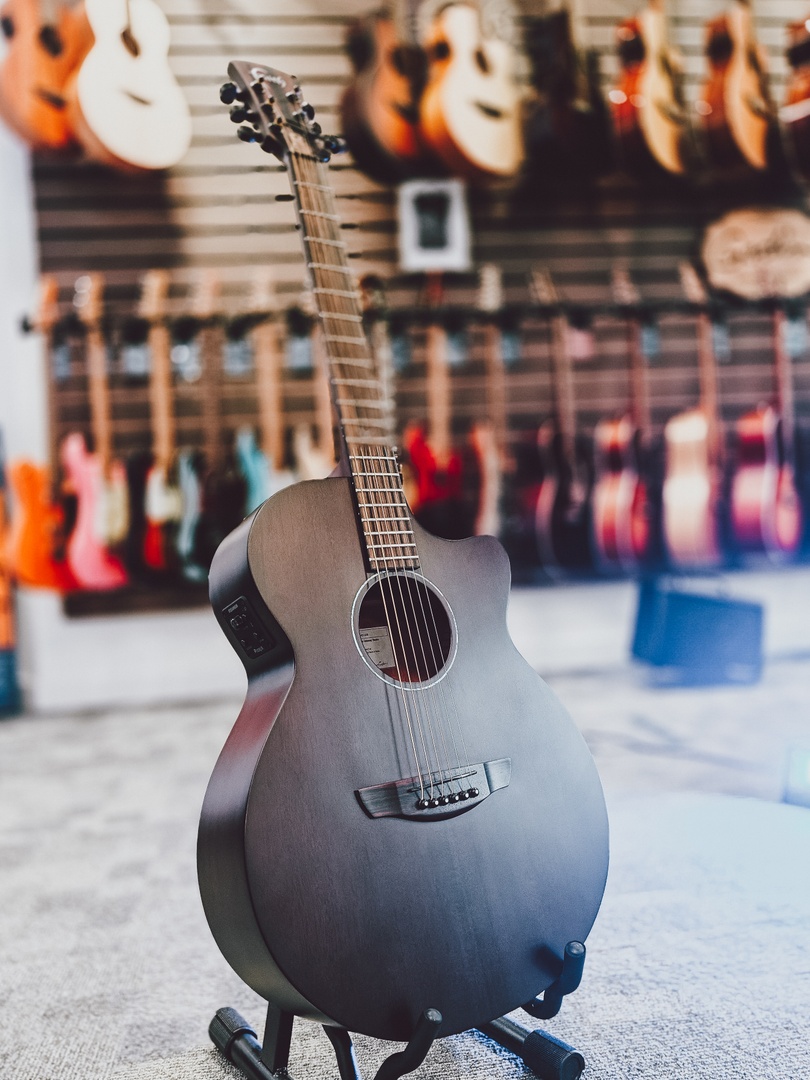 Presto Music shop (@prestoshop) on Twitter photo The Venus is the iconic shape that brought <a href="/FaithGuitars/">Faith Guitars</a> to the consciousness of so many players over the years, featuring a combination of a 15" lower bout and a slimmer depth of body.
🎸 Order here:
tinyurl.com/22auhbjd
#faithguitars The Venus is the iconic shape that brought <a href="/FaithGuitars/">Faith Guitars</a> to the consciousness of so many players over the years, featuring a combination of a 15" lower bout and a slimmer depth of body.
🎸 Order here:
tinyurl.com/22auhbjd
#faithguitars
