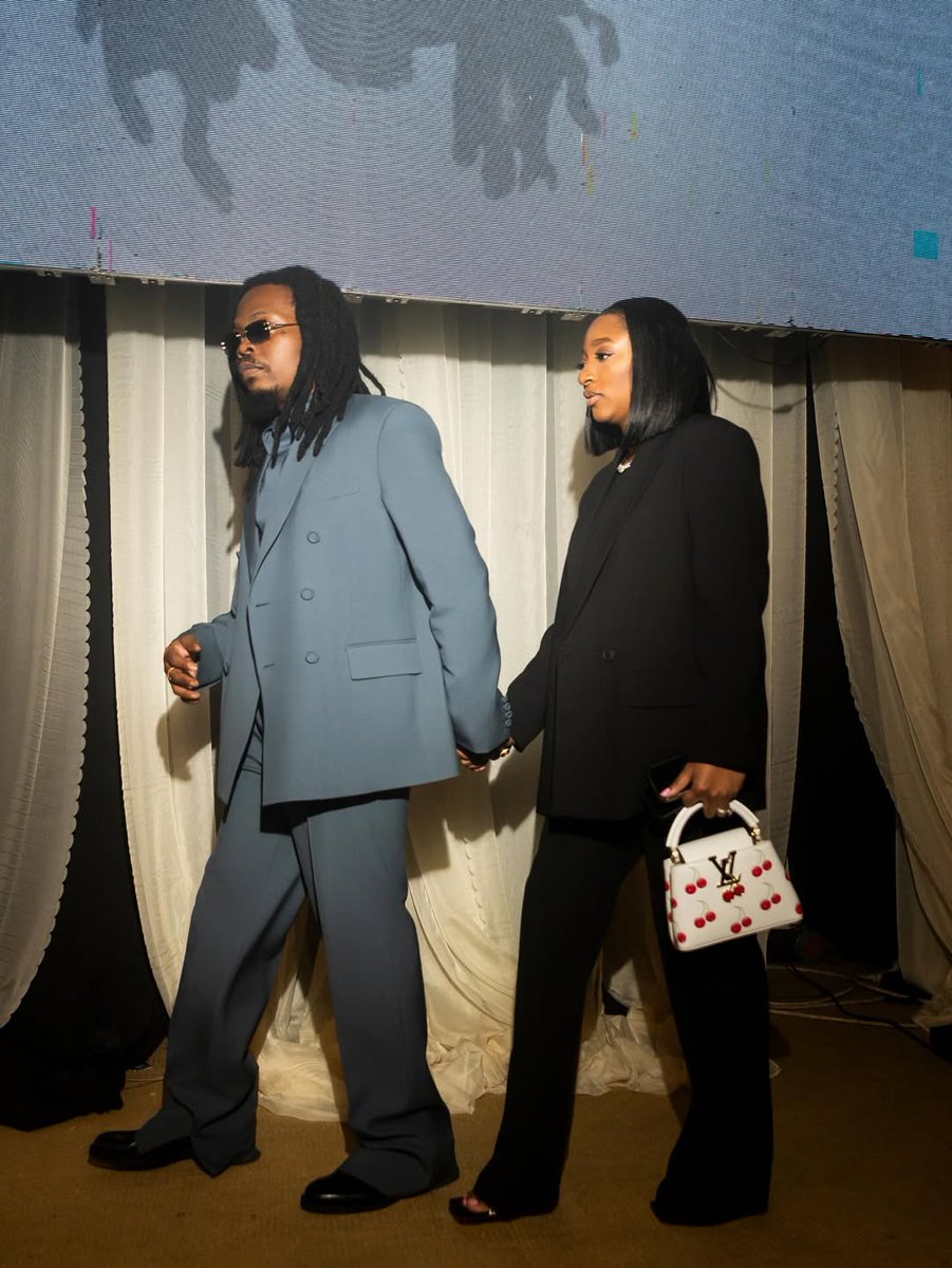 SnehQueenBee's tweet photo. Olamide and HER. 🐐 👑 https://t.co/Q6QL1DSKOH