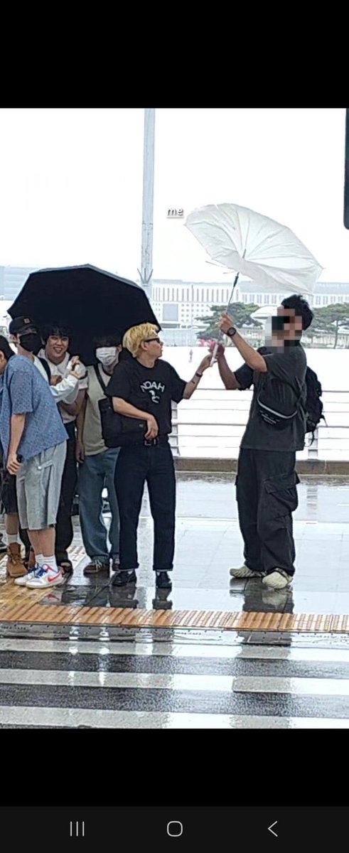 제발 이션 우산봐ㅠ
한떨기 무궁화