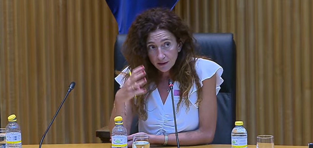 Interviene la profesora Miryam Rodríguez Izquierdo, de <a href="/unisevilla/">Universidad de Sevilla</a> en las IV Jornadas Parlamentarias de <a href="/Congreso_Es/">Congreso</a> 
 <a href="/MiryamRIS/">Miryam R-Izquierdo</a> 
<a href="/FAlvarezOssorio/">F. Álvarez-Ossorio</a> <a href="/GC_Esperanza/">Esperanza Gómez</a> <a href="/VVzquez/">Víctor J. Vázquez</a> <a href="/CEPPUNED/">Centro de Estudios de Partidos Políticos - UNED</a>