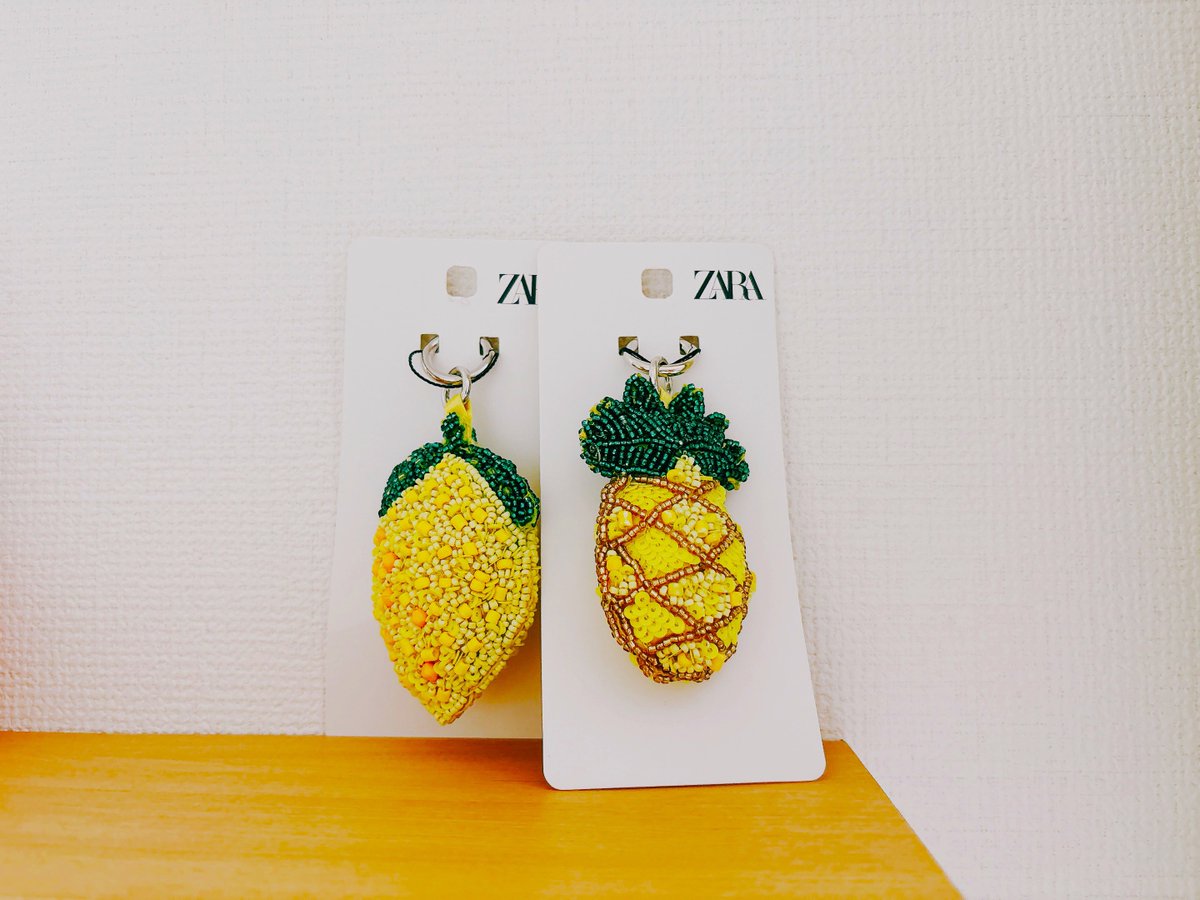 完売品 ZARA フルーツビーズチャーム パイナップル 新品タグ付き