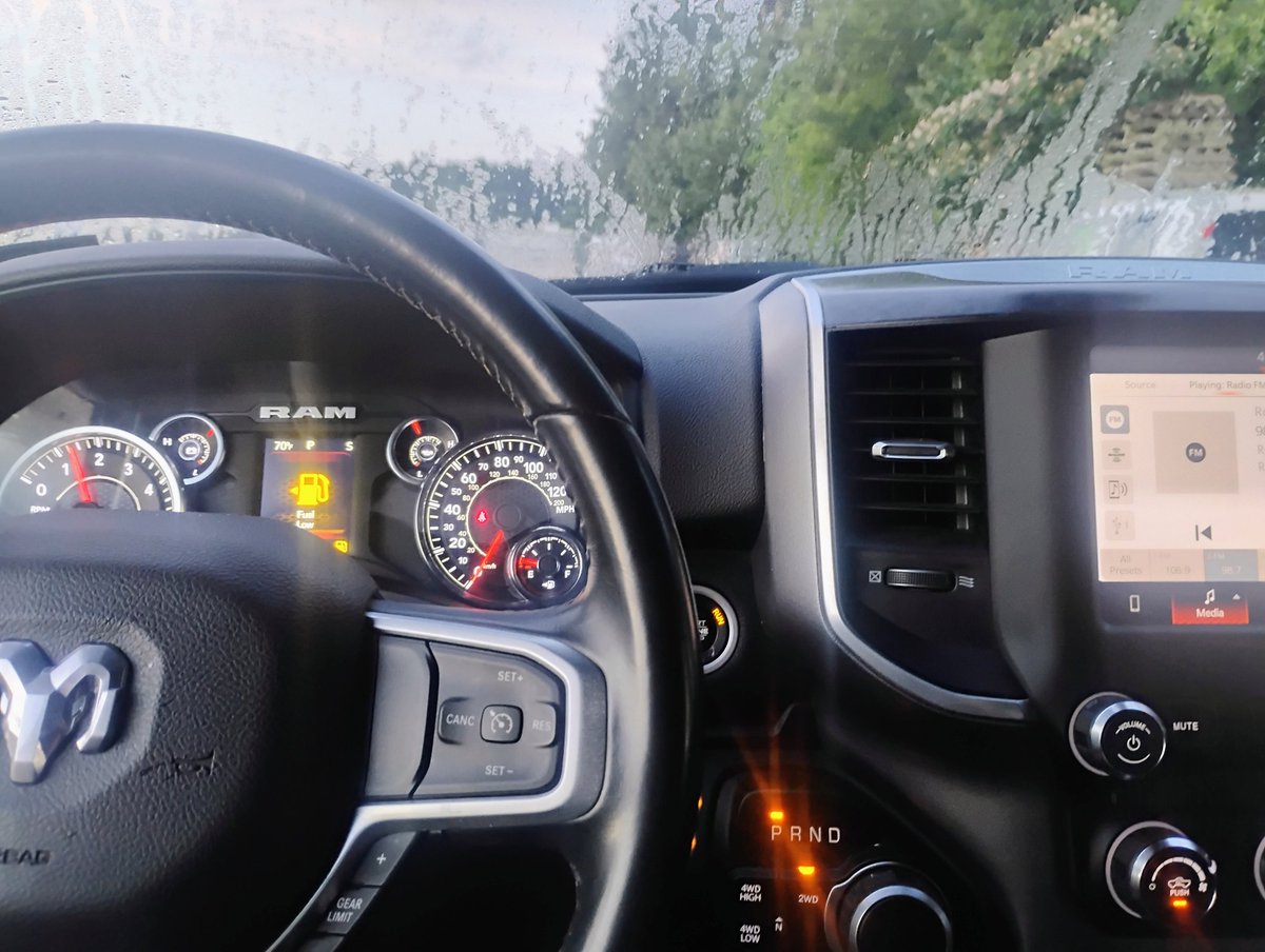 PreciousPaulE1's tweet image. Doing a little truck sitting this morning. HH Brother. #YTV #CertifiedOperator #RatchetStrapMatchKing