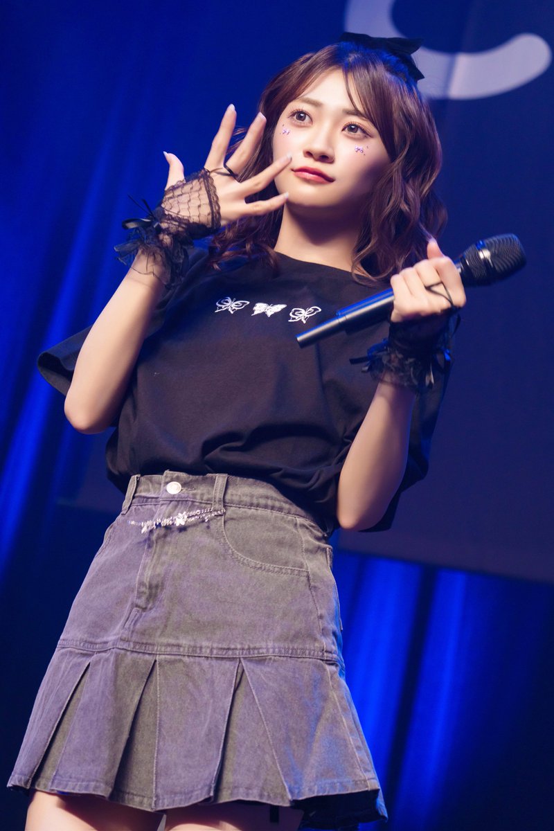 真鍋凪咲 梅田みゆ ペアチェキ 真鍋凪咲 梅田みゆ ペアチェキ 成人の日🪽 真鍋凪咲