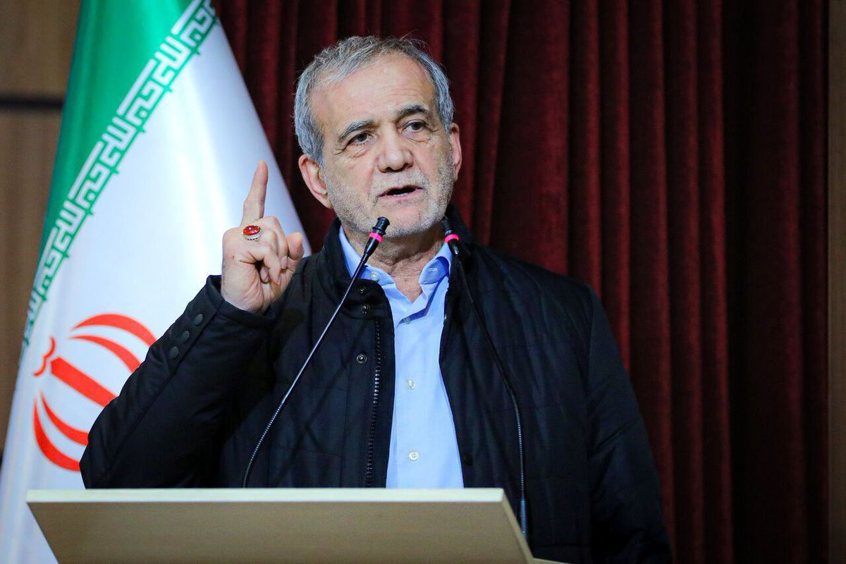 DarrarAbyadi's tweet image. Iranian President Pezeshkian: "The only way to end the war is an unconditional halt to the aggression and the provision of guarantees to end the Zionists' adventures. Our responses to the enemy will become harsher, and we will make them regret their actions." 🇮🇷
#IranVsIsrael