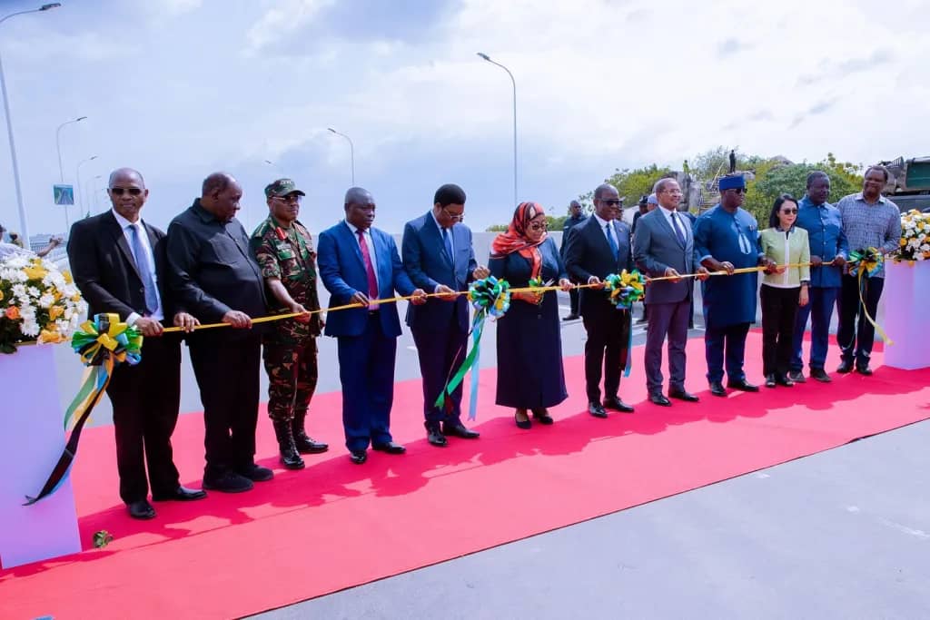 Anna Tibaijuka (@annatibaijuka) on Twitter photo 