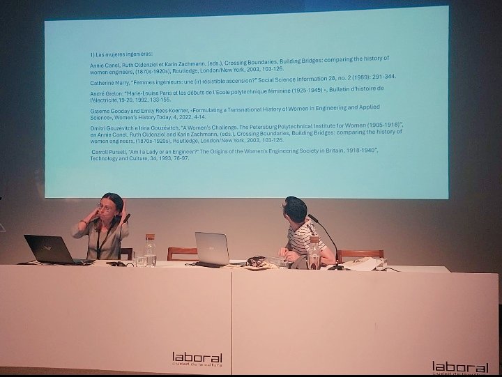 Alba Fernández Gallego (@albafergallego) on Twitter photo Muy contenta de cómo ha salido la mesa sobre metodología y nuevas perspectivas en historia de la ciencia del <a href="/sehcyt/">SEHCYT</a> y de trabajar con <a href="/lluisrc7/">Lluís</a>! Interesantísimas aportaciones de <a href="/DarinaMarty/">Darina Martykánová</a> <a href="/FgNaharro/">FgNaharro</a> <a href="/Luciaexposito97/">Lucía Expósito Cívico</a> <a href="/OSCARMARTINGAR1/">Óscar Martín García</a> Blanca Cerdá, Silvia Levy y Ricardo Campos Muy contenta de cómo ha salido la mesa sobre metodología y nuevas perspectivas en historia de la ciencia del <a href="/sehcyt/">SEHCYT</a> y de trabajar con <a href="/lluisrc7/">Lluís</a>! Interesantísimas aportaciones de <a href="/DarinaMarty/">Darina Martykánová</a> <a href="/FgNaharro/">FgNaharro</a> <a href="/Luciaexposito97/">Lucía Expósito Cívico</a> <a href="/OSCARMARTINGAR1/">Óscar Martín García</a> Blanca Cerdá, Silvia Levy y Ricardo Campos
