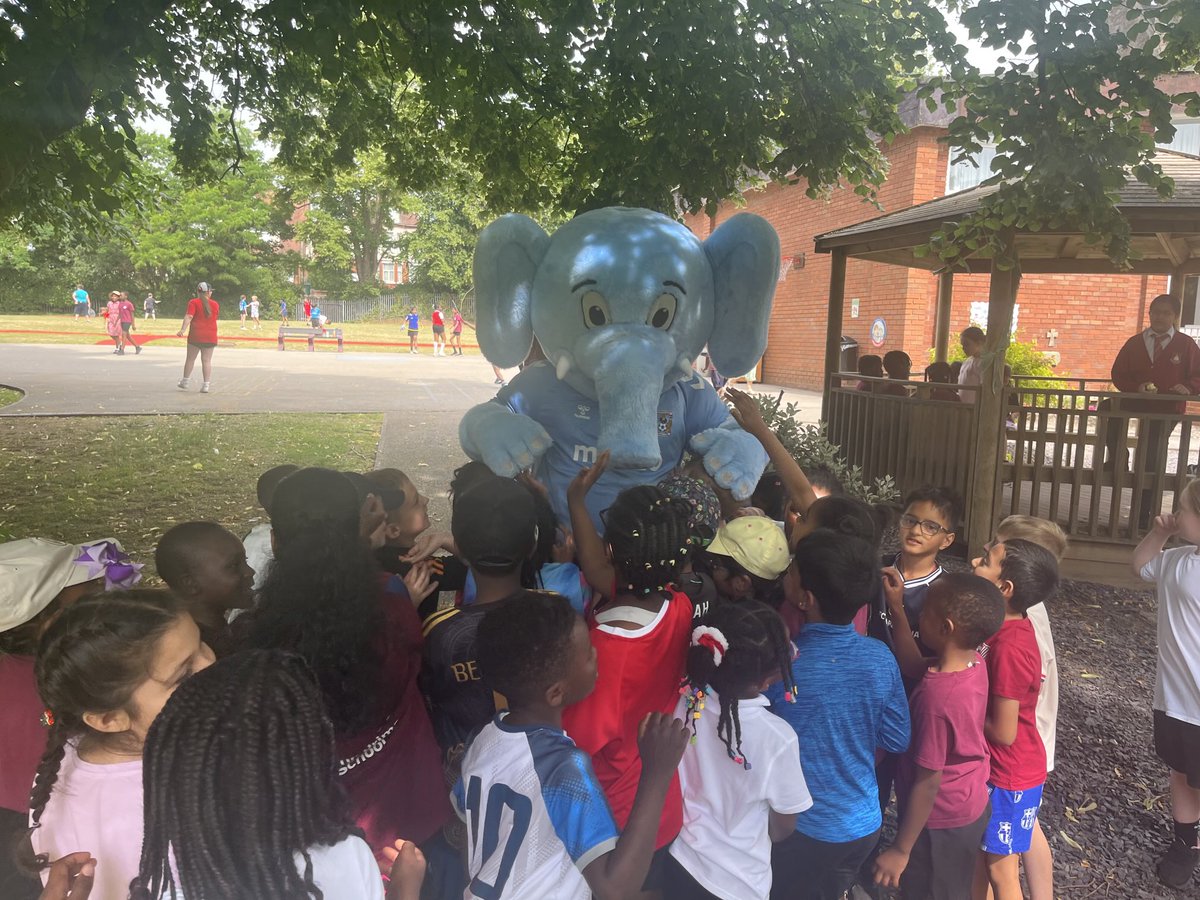 Saint Osburg's (@saintosburgs) on Twitter photo We had a special visitor today at break time 🩵Sky Blue Sam had heard about our Friday Football Fiesta and wanted to join in! <a href="/SBitC_CCFC/">Sky Blues in the Community</a> ⚽️ We had a special visitor today at break time 🩵Sky Blue Sam had heard about our Friday Football Fiesta and wanted to join in! <a href="/SBitC_CCFC/">Sky Blues in the Community</a> ⚽️