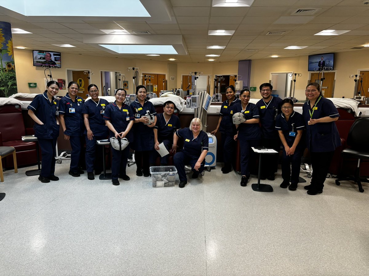 Training <a href="/BHRUT_NHS/">BHRUT NHS 🏥</a> with the <a href="/scalpcooling/">Paxman</a> PSCS with a great team.
Thankyou for your continued support #colcap #changingthefaceofcancer