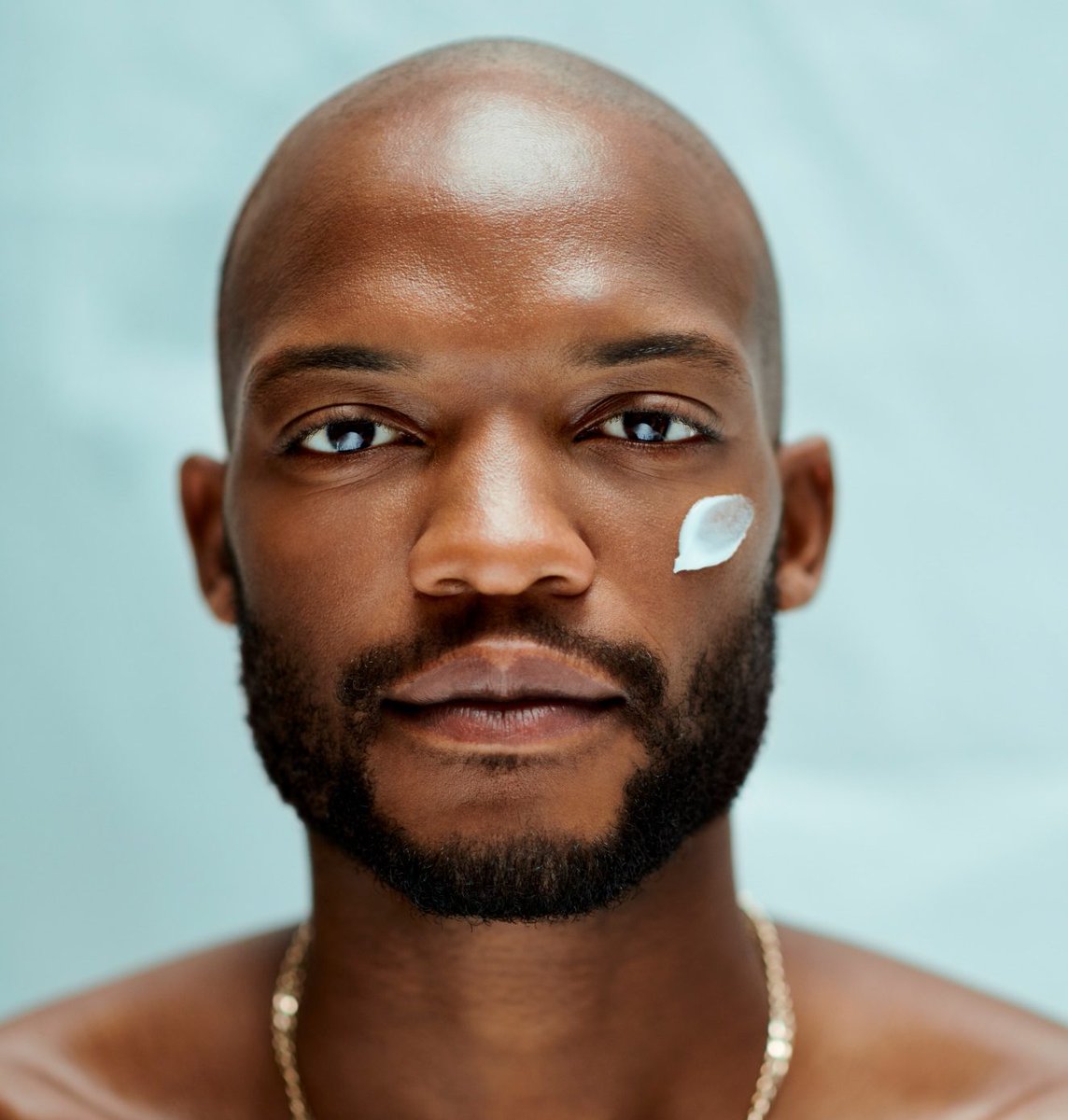 Les hommes, de plus en plus soucieux de leur apparence, investissent dans des produits cosmétiques, soins en salons, greffes capillaires. Des opportunités à saisir pour les marques.

👉forbes.fr/business/enque…