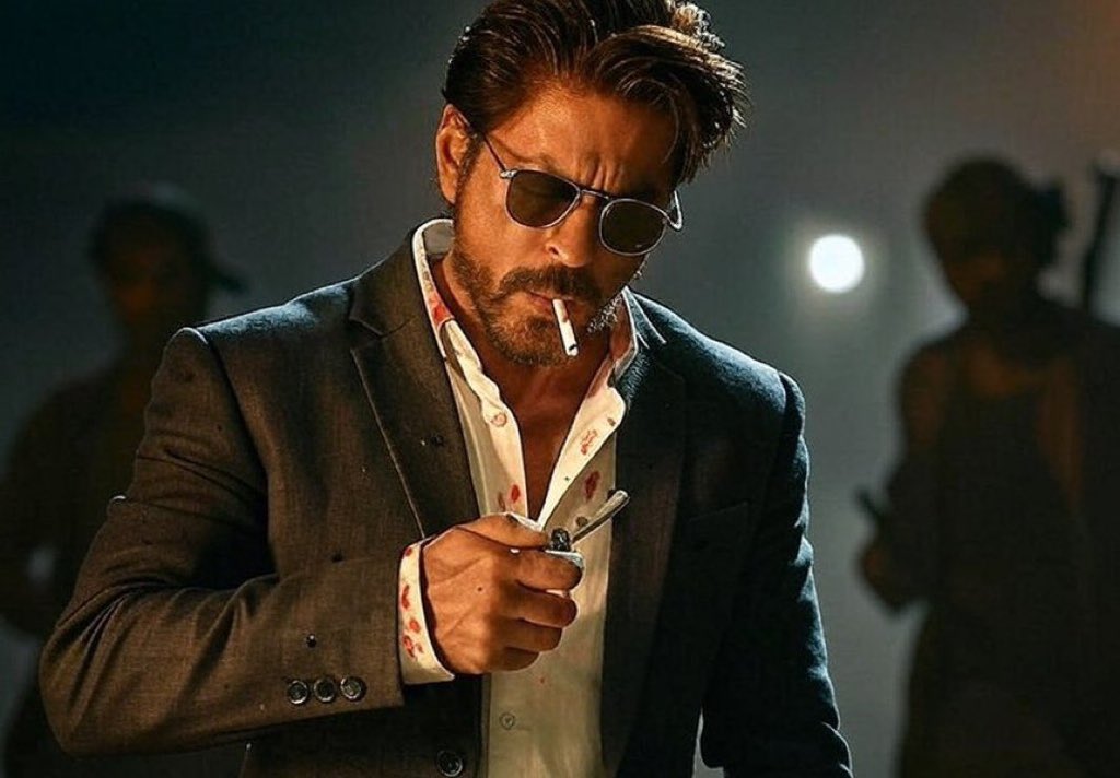 And yet again, it proves #SRK is not competing anymore. He operates in a league of his own.

It may sound harsh, but it’s the truth. He is the only Bollywood actor today who can guarantee a big opening with any film, on any date. 💯🔥