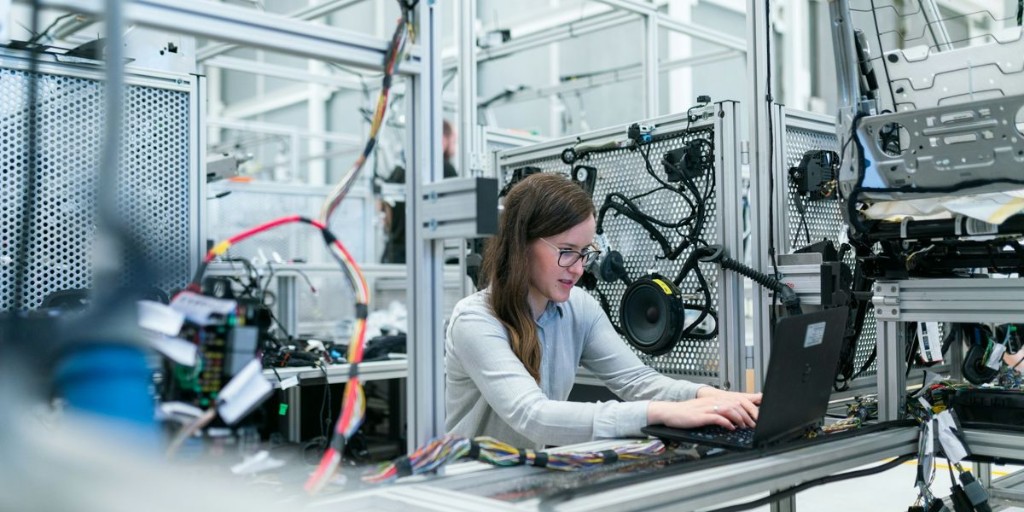 College of Engineering & Physical Sciences (@eps_unibham) on Twitter photo A new <a href="/unibirmingham/">Uni of Birmingham</a> led research hub aims to revolutionise UK manufacturing through Artificial Intelligence (AI) to help achieve Net Zero by 2050:
birmingham.ac.uk/news/2025/new-… <a href="/SchoolofEng_UoB/">UoB Engineering</a> A new <a href="/unibirmingham/">Uni of Birmingham</a> led research hub aims to revolutionise UK manufacturing through Artificial Intelligence (AI) to help achieve Net Zero by 2050:
birmingham.ac.uk/news/2025/new-… <a href="/SchoolofEng_UoB/">UoB Engineering</a>