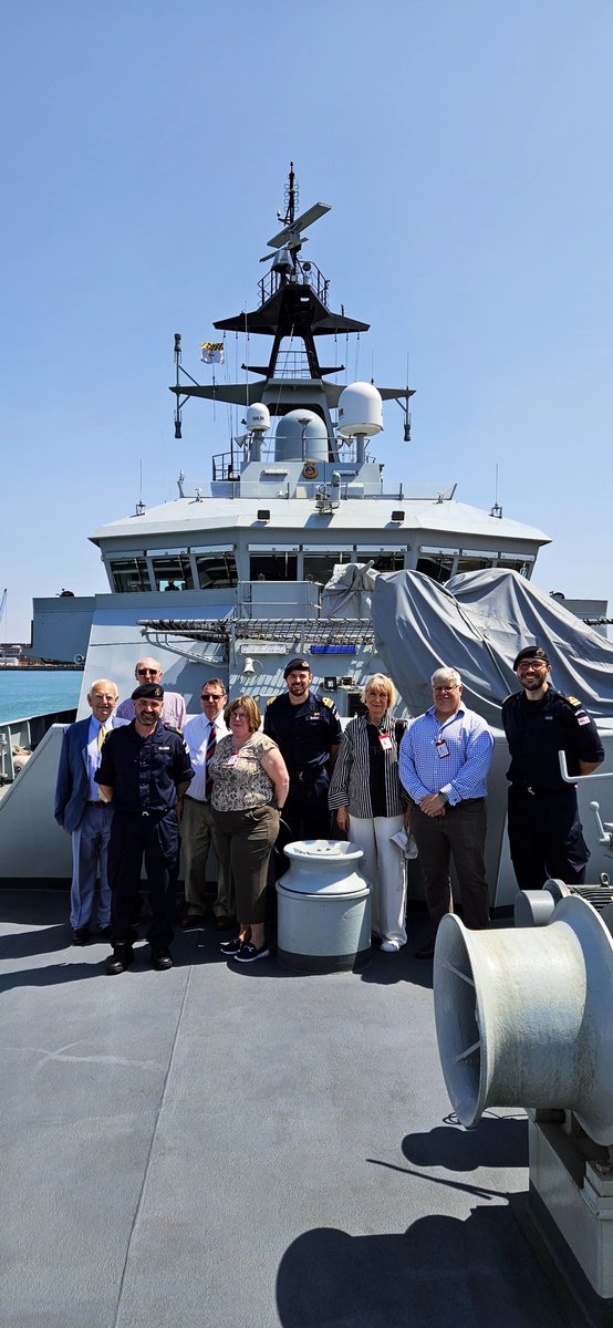 hms_mersey's tweet image. Great to host our affiliates, the Worshipful Company of Arbitrators, aboard MERSEY yesterday ⚓. A privilege to share our recent work and further strengthen our enduring partnership. Congratulations to CPO Lee Williams on receiving the Sailor of the Year award!🏆👏 @RoyalNavy…