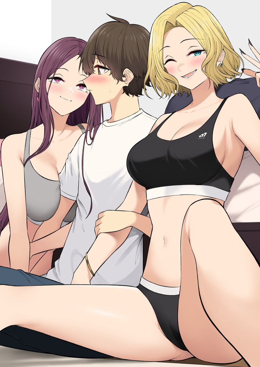 両手にスポブラギャル