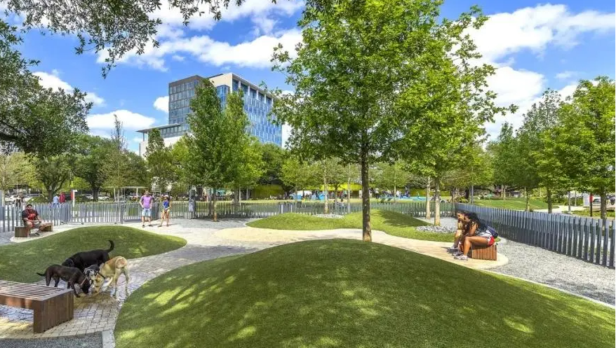 #openseatouchgrass 

Sometimes, you just need to touch grass and breathe. Real life > online noise."