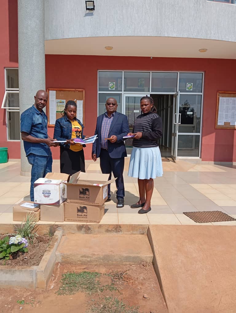 USJM_Official's tweet image. #Happening_Now: We are delighted to share that Mr. Anatoli Biryomumaisho has made a significant contribution to our university's growth by donating a collection of over 208 books to our University Library. The Books have been received by Rev. Fr. Prof. Mbyemire Patrick DVC/HRM
