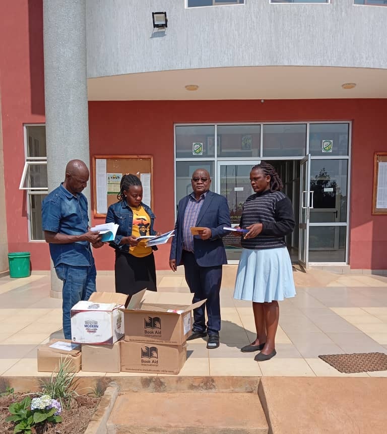 USJM_Official's tweet image. #Happening_Now: We are delighted to share that Mr. Anatoli Biryomumaisho has made a significant contribution to our university's growth by donating a collection of over 208 books to our University Library. The Books have been received by Rev. Fr. Prof. Mbyemire Patrick DVC/HRM