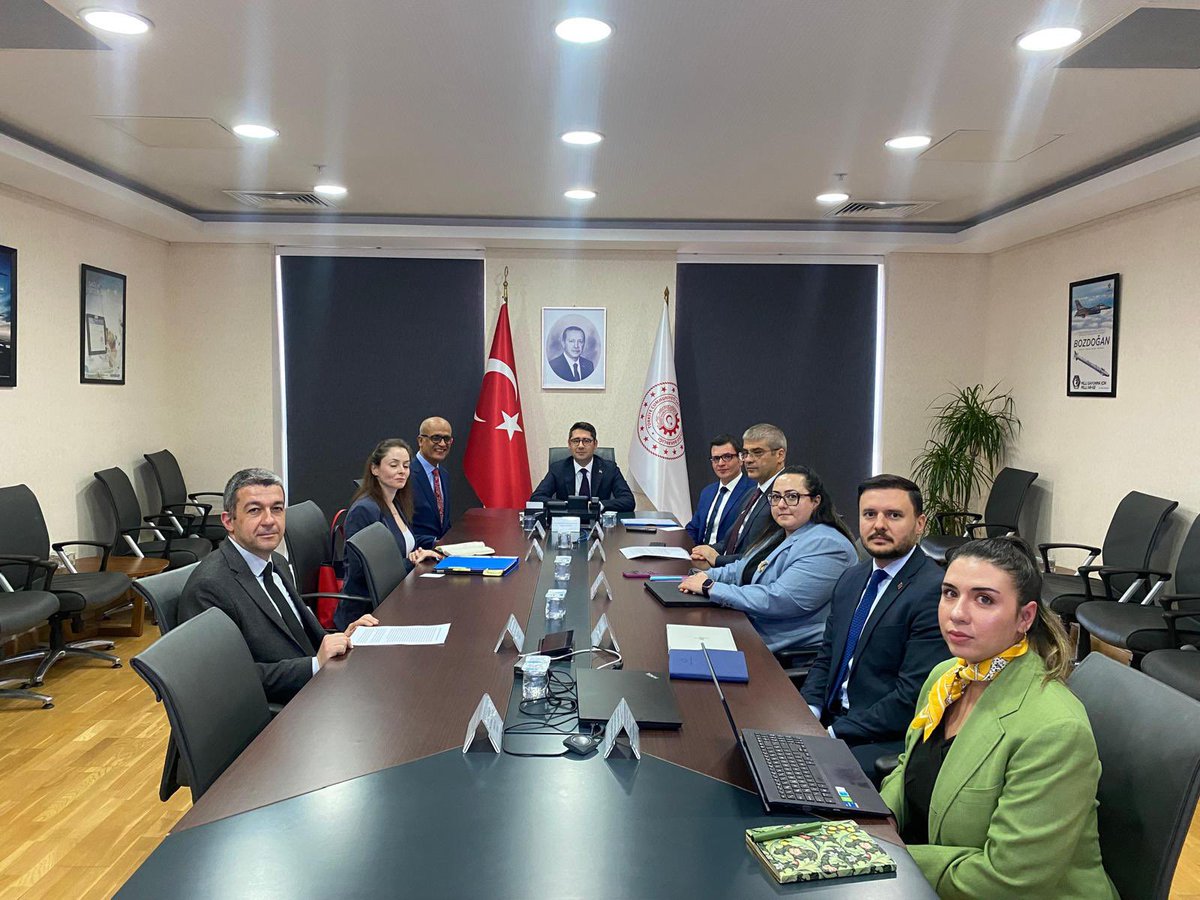mkgonullu's tweet image. En Az Gelişmiş Ülkeler için BM Teknoloji Bankası İcra Direktörü Sayın Deodat Maharaj ile verimli bir görüşme gerçekleştirdik.

Türkiye’nin ev sahipliğinde faaliyetlerini sürdüren Teknoloji Bankası ile mevcut iş birliklerimizi değerlendirdik; kapasite geliştirme ve ortak…