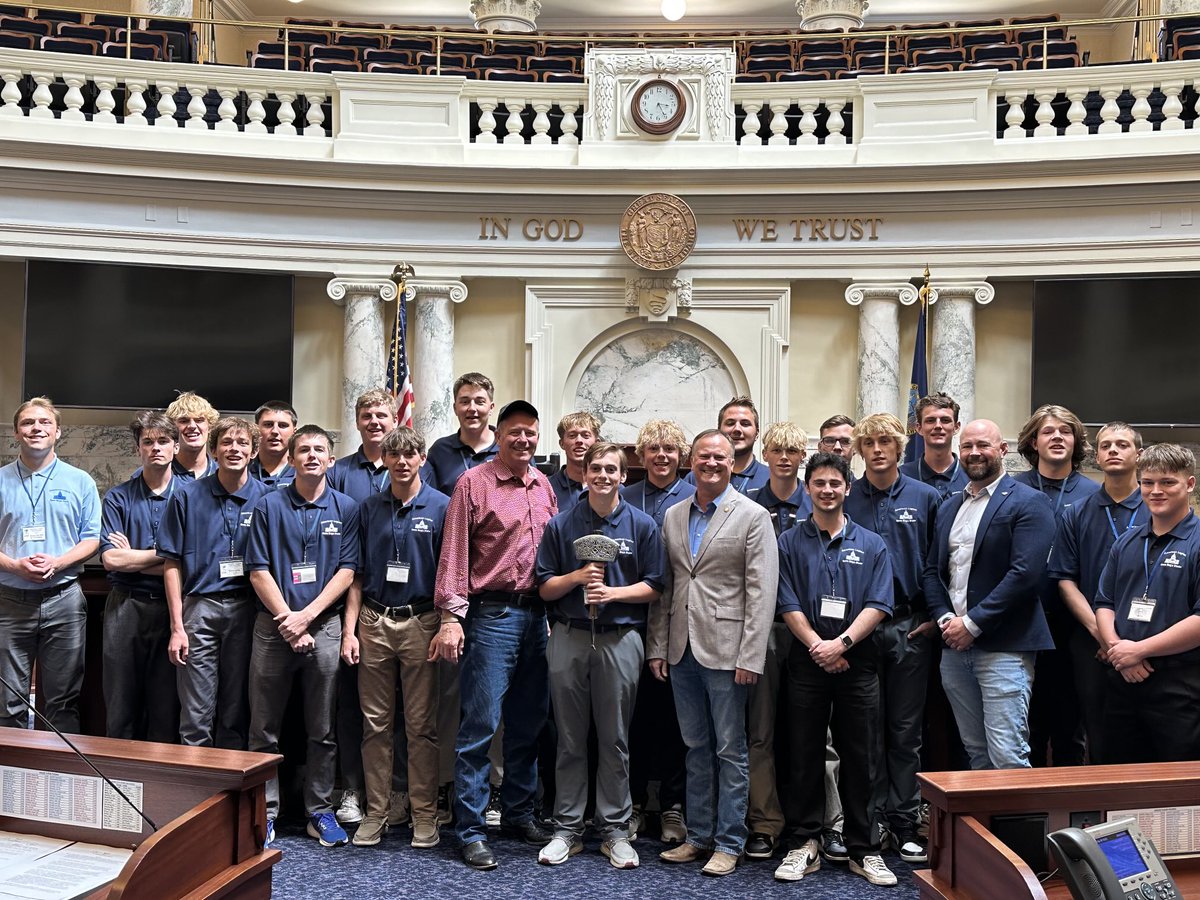 Mikeemoyle's tweet image. Had a chance to visit with Boys State smart group of young men 😎
