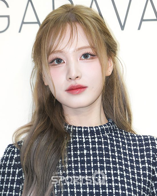 [📷] 250620 VALENTINO Event | © SportsQ

LIZ, ‘Lovely Beauty’

LIZ for VALENTINO
#LIZxVALENTINO
#LIZ #리즈 <a href="/MaisonValentino/">Valentino</a>