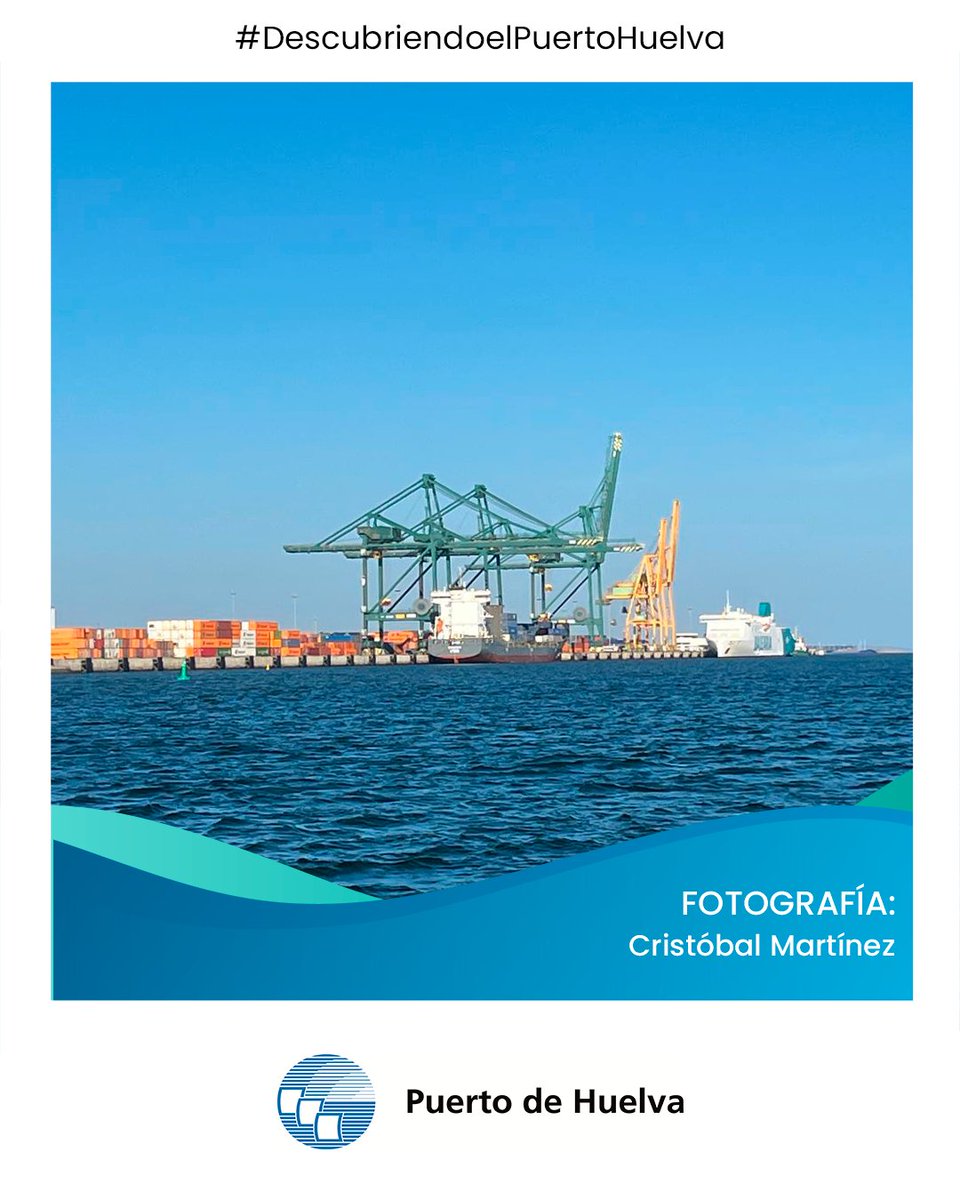 En #DescubriendoElPuertoHuelva contamos con esta imagen de Cristóbal Martínez en la que aparecen el patio de contenedores, las grúas Panamax y STS Super Post-Panamax, la doble rampa Ro-Ro y la terminal de pasajeros del #MuelleSur🏗️🚢

¡Gracias por participar! ¡Feliz domingo! 📷👏