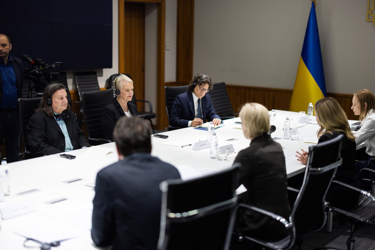Рада вітати в Києві виконавчу директорку Всесвітньої продовольчої програми ООН Сінді Маккейн. Це важливий прояв солідарності в дні жалоби після російських обстрілів, що забрали 28 життів. Завдяки продовольчій програмі ООН 1,5 млн наших дітей можуть щодня отримувати гарячі обіди в