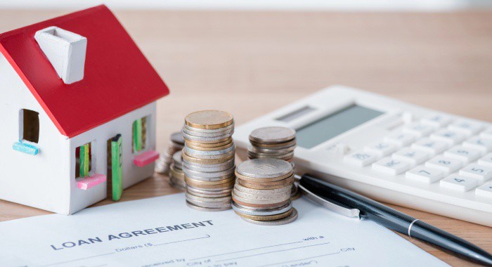 Can't afford a new home outright? This one loan can be your short-term solution for buying a house before selling in the UK!

Read more 👉 lttr.ai/AfhAt

#BridgingLoans #SellingProperty