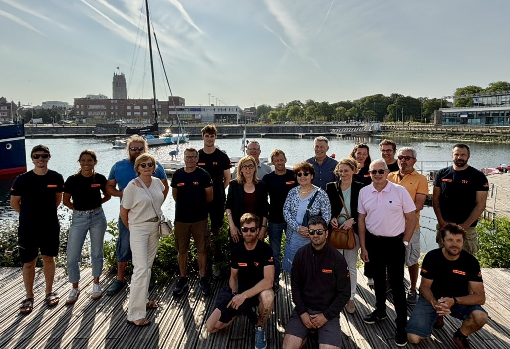 Martine Arlabosse (@marlabosse) on Twitter photo 🚤 Événement <a href="/ThomasRuyant/">Thomas Ruyant</a>
Aujourd’hui, les classes voile et scolaires découvrent le bateau après avoir suivi Thomas sur le Vendée Globe !
📅 Demain & dimanche :
Visite du bateau ouverte à tous
Village nautique avec VADK, Dunes de Flandre, Ligue Hauts-de-France
<a href="/Dunkerque/">Ville de Dunkerque</a> 🚤 Événement <a href="/ThomasRuyant/">Thomas Ruyant</a>
Aujourd’hui, les classes voile et scolaires découvrent le bateau après avoir suivi Thomas sur le Vendée Globe !
📅 Demain & dimanche :
Visite du bateau ouverte à tous
Village nautique avec VADK, Dunes de Flandre, Ligue Hauts-de-France
<a href="/Dunkerque/">Ville de Dunkerque</a>
