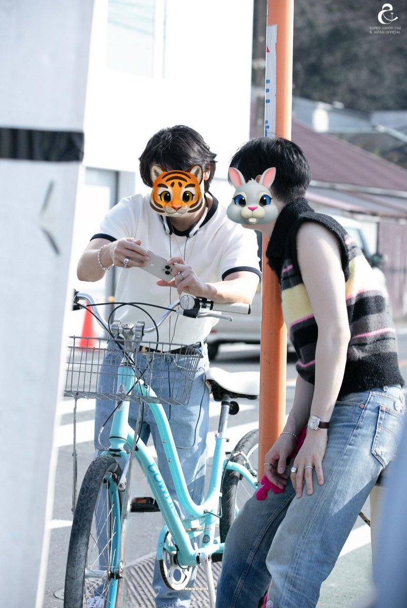 2025.06.20 Japan Official Fan Club Update: D&amp;E 

“【&amp;JAPAN Members】PHOTO Updated 📸

SUPER JUNIOR-D&amp;E 2025 FANMEETING 「&amp;-STATION」
POSTER, VCR SHOOTING BEHIND SUPER JUNIOR-D&amp;E (9 CUTS)

SUPER JUNIOR-D&amp;E 2025 FANMEETING "&amp;-S TATION" POSTER, VCR SHOOTING BEHIND (SUPER JUNIOR-D&amp;E)