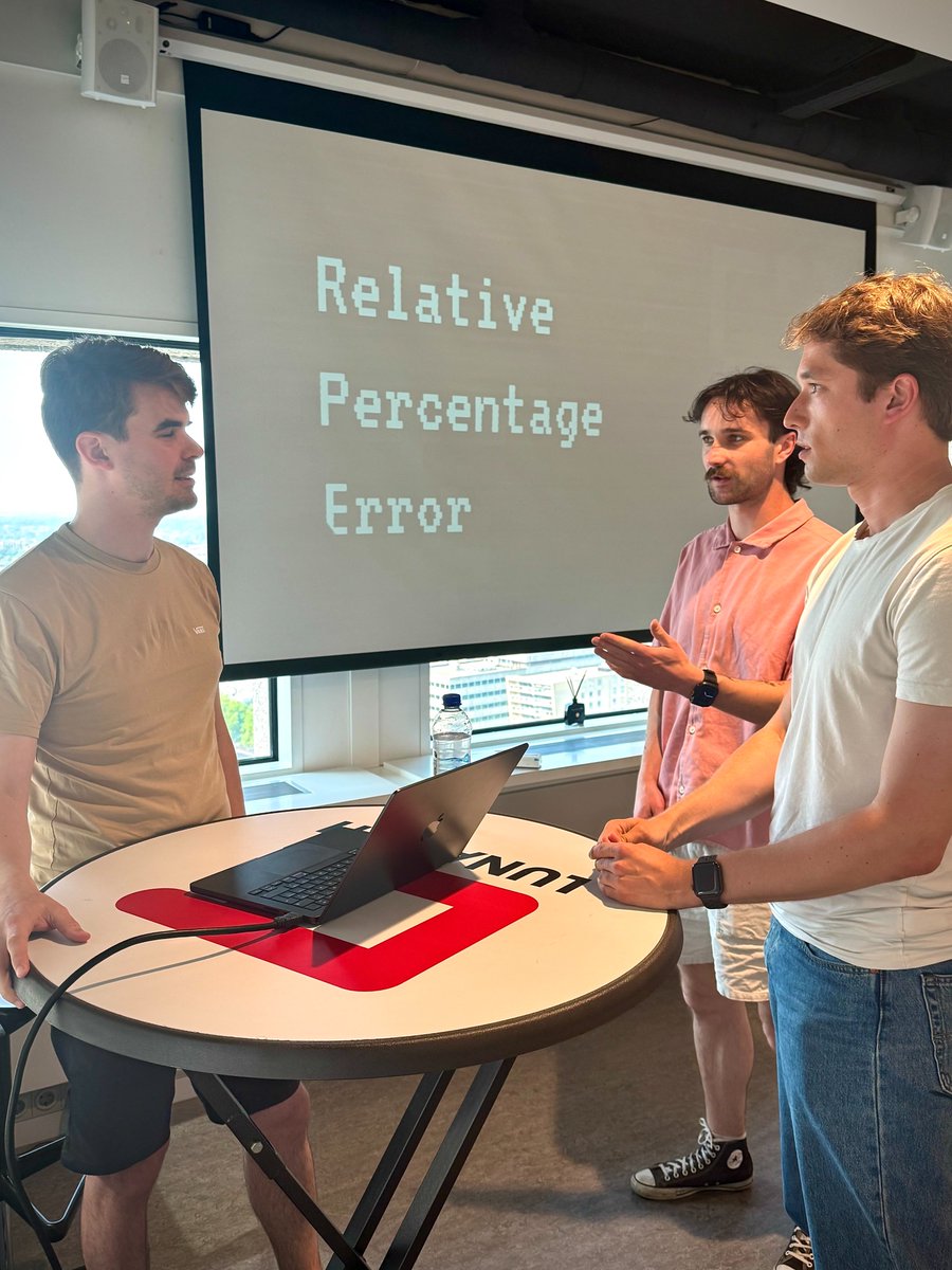 🚀 Beyond the Code: June Edition 🚀

Last week, Alberto gave a talk on HyperLogLog++ and published an article exploring smart ways to handle cardinality estimation at scale. 🧠📊

Read more in our Beyond the Code series:
🔗 blog.lunatech.com/posts/2025-06-…