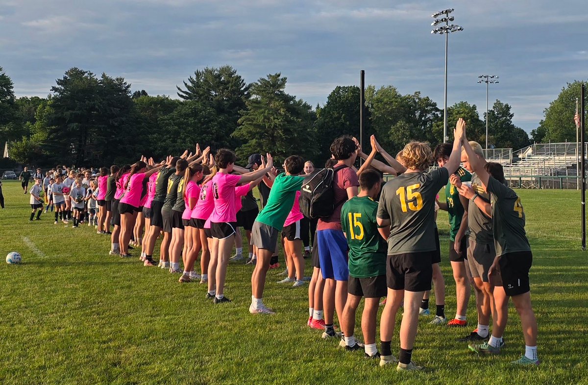 CometCoachGonzo's tweet image. 2025 Amherst Steele Youth Soccer Camp!!! We are blessed with a great community! #OneTribe