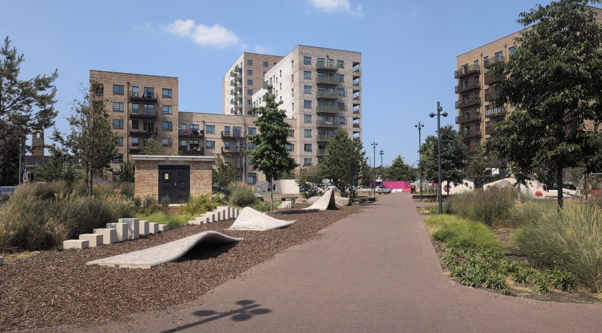 evo_pm's tweet photo. Great to meet with the BD Reside senior team on site yesterday at Weavers Quarter. We had some really positive discussions around our collaborative partnership and further onboarding of properties. The BD Reside stock is really high quality and we are helping to keep it that way! https://t.co/4uKawmsQf7