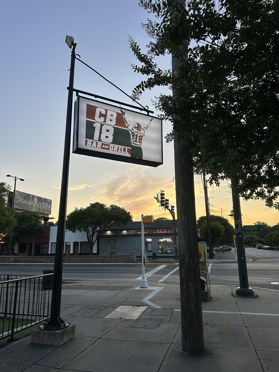 Five Points was showing off this morning! ONE DAY AWAY from the WING OFF! #CB90 🤙🏼💯🐔🐔🐔🐔🐔🐔🐔🐔🐔🐔🐔🐔🐔🐔🐔🐔
