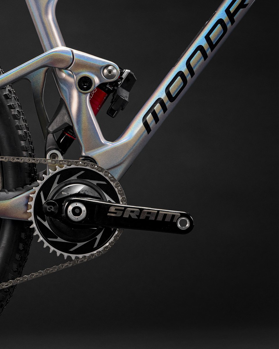 The F-Podium Unlimited Iridium’s paint isn’t just one colour… it’s all the colours of the rainbow! 🌈
 
Mondraker F-Podium. EVERY SECOND COUNTS ⏱️

➜ mondraker.com/wo/en/f-podium…

#mondrakerbikes #mondrakerdna #mondraker #crosscountrymtb #xc