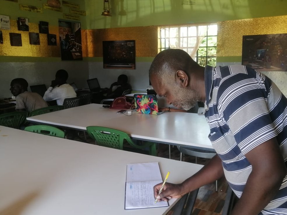 kijijiyeetu's tweet image. Bukhayo, Nambale: Chipweyo Community Network is redefining local ICT ecosystems. @kijijiyeetu conducts tech-feasibility study to lay foundation for inclusive connectivity infrastructure in Busia. CNs are game changers for digital inclusion - women and youth #CommunityNetworks